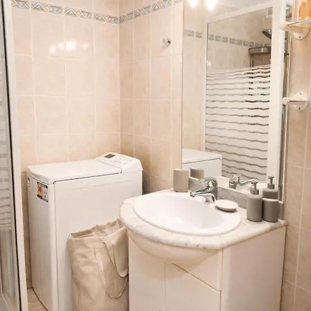 5 Min To Sea, 8 Min To Train Station, Parking Appartement *